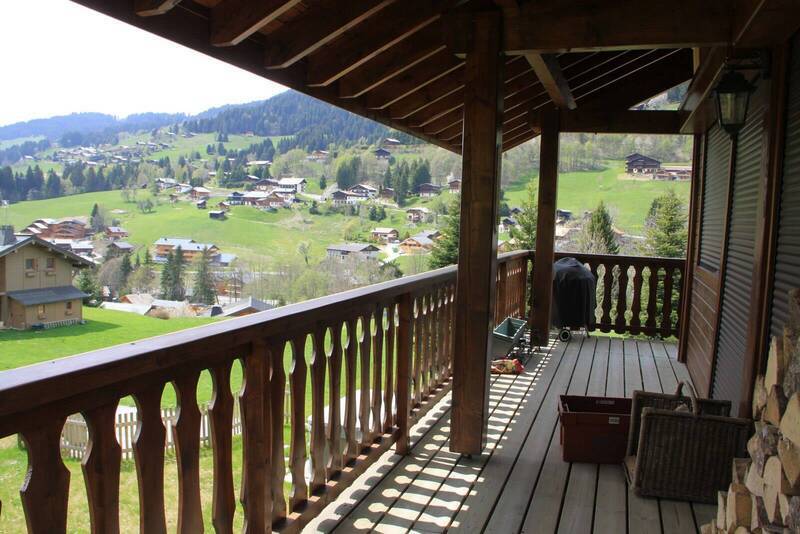 Holiday rentals chalet 8 sleeps Les Gets 74260