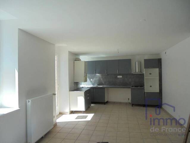 Location logement étudiant appartement t3 80 m² à Saint-Genest-Malifaux (42660)