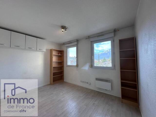 Location logement étudiant appartement studio 1 pièce 18.3 m² à Grenoble (38000)