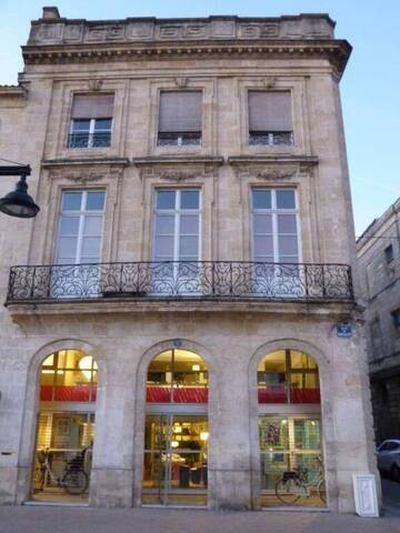 Location logement étudiant local commercial à Bordeaux (33000) Chartrons-Grand-Parc 1