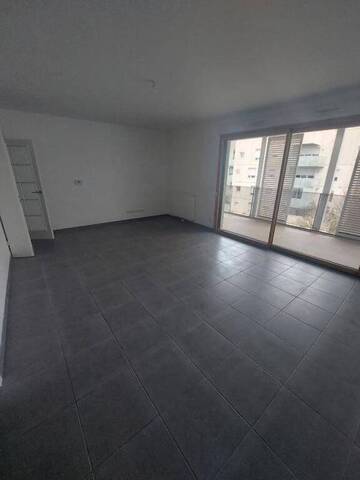 Location logement étudiant appartement t5 114 m² à Lormont (33310)