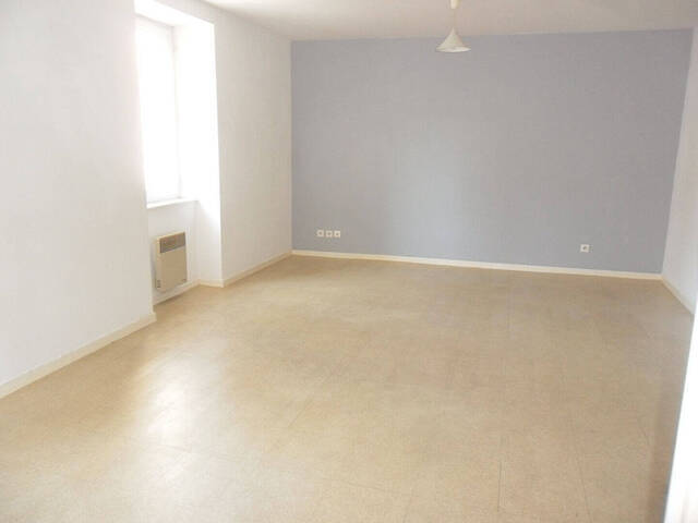 Louer Appartement 2 pièces 40.33 m² Mâcon (71000) RUE CALME PARKING GRATUIT