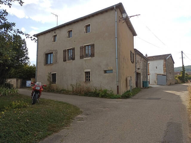 Vendu Maison 5 pièces 120 m² Viré (71260)