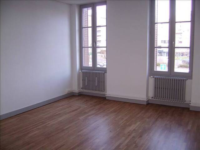 Louer Appartement 2 pièces 57.05 m² Mâcon (71000) PROCHE CENTRE-VILLE