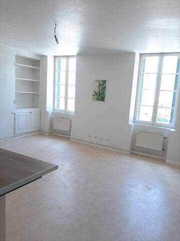 Louer Appartement 2 pièces 60.81 m² Mâcon (71000)