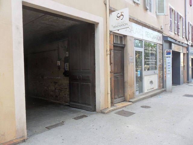 Louer Local commercial Mâcon (71000)