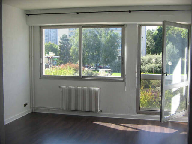 Louer Appartement 1 pièce 38.33 m² Mâcon (71000) CITE ADMINISTRATIVE HORS CENTRE-VILLE