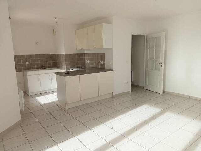 Louer Appartement 2 pièces 48 m² Mâcon (71000) LYCEES HORS CENTRE-VILLE