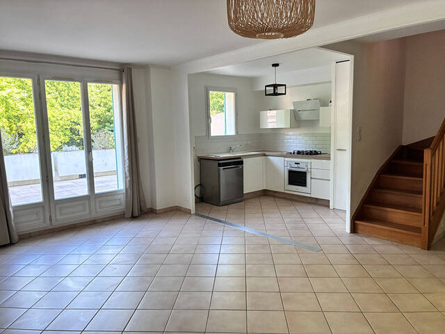 Louer Appartement 4 pièces 85.52 m² Charnay-lès-Mâcon (71850) TRES CALME HORS CENTRE-VILLE
