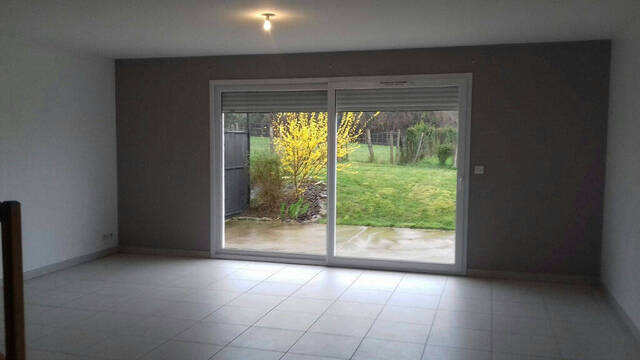 Louer Maison 5 pièces 104 m² Saint-Martin-Belle-Roche (71118)