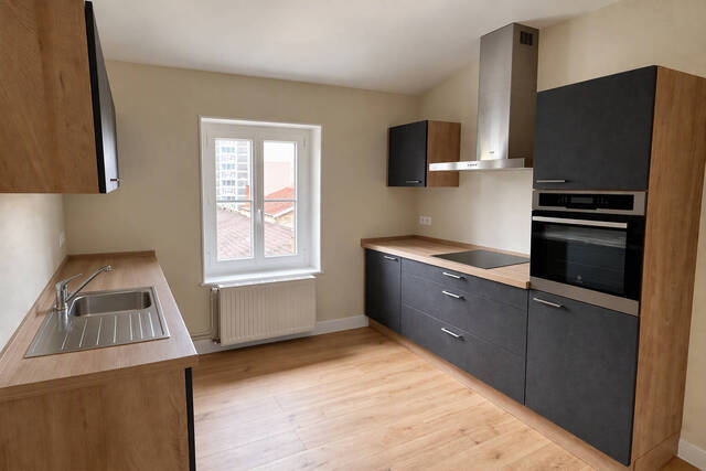 Louer Appartement 3 pièces 71.84 m² Mâcon (71000)