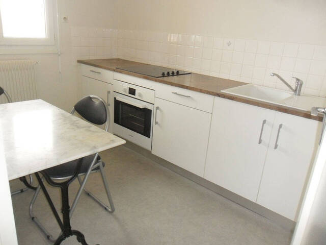 Louer Appartement 1 pièce 33.68 m² Mâcon (71000) TRES CALME AGGLOMERATION