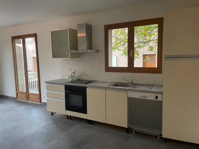 Location appartement 2 pièces à Thoiry 01710 - 1 190 €