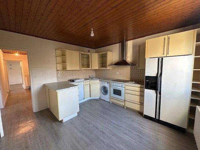 Location appartement 3 pièces à Divonne-les-Bains 01220 - 1 650 €