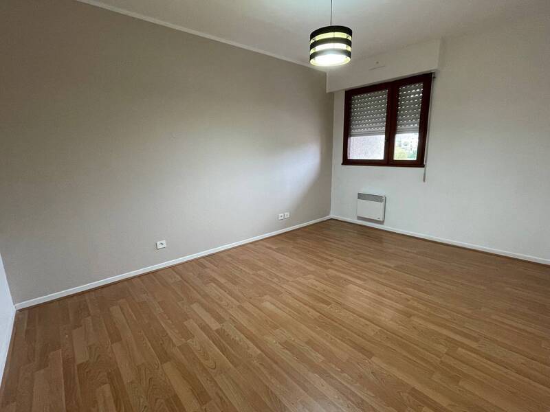 Rent apartment 3 rooms in Divonne-les-Bains 01220 - 1 790 €