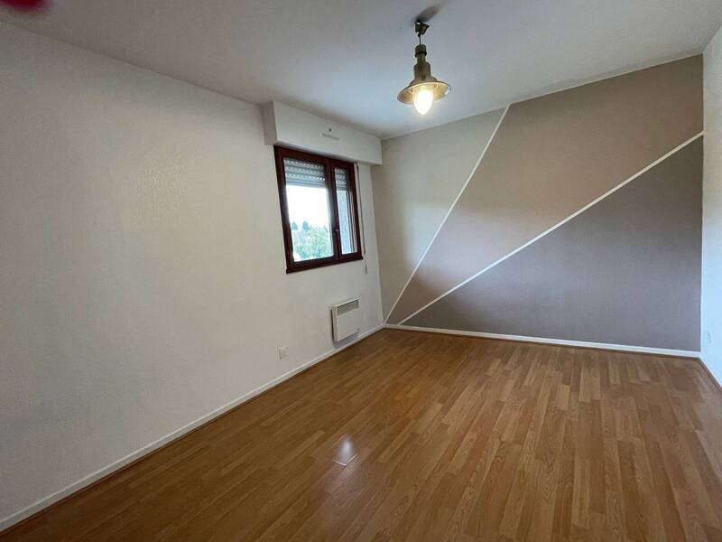 Rent apartment 3 rooms in Divonne-les-Bains 01220 - 1 790 €