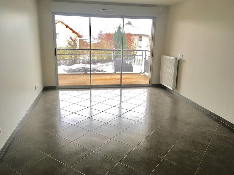 Rent apartment 2 rooms in Ornex 01210 - 1 290 €