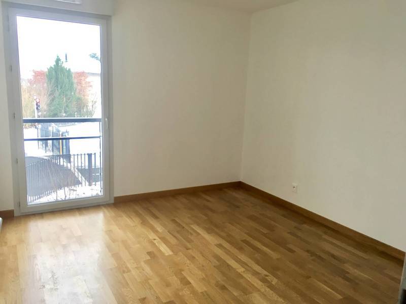 Rent apartment 2 rooms in Ornex 01210 - 1 290 €