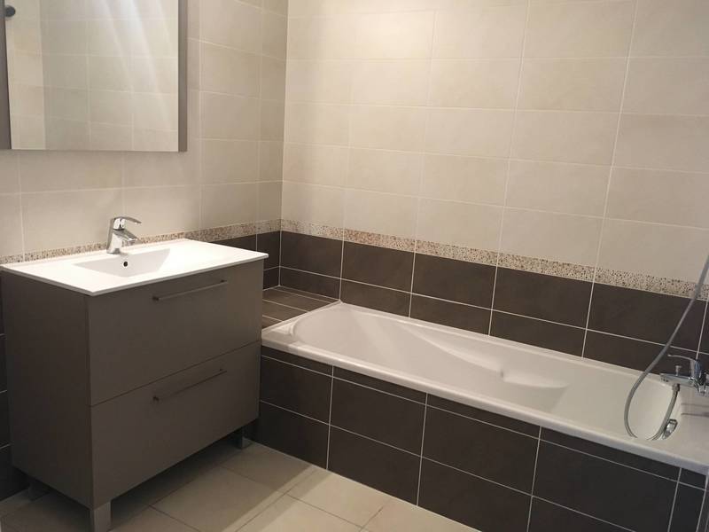 Rent apartment 2 rooms in Ornex 01210 - 1 290 €