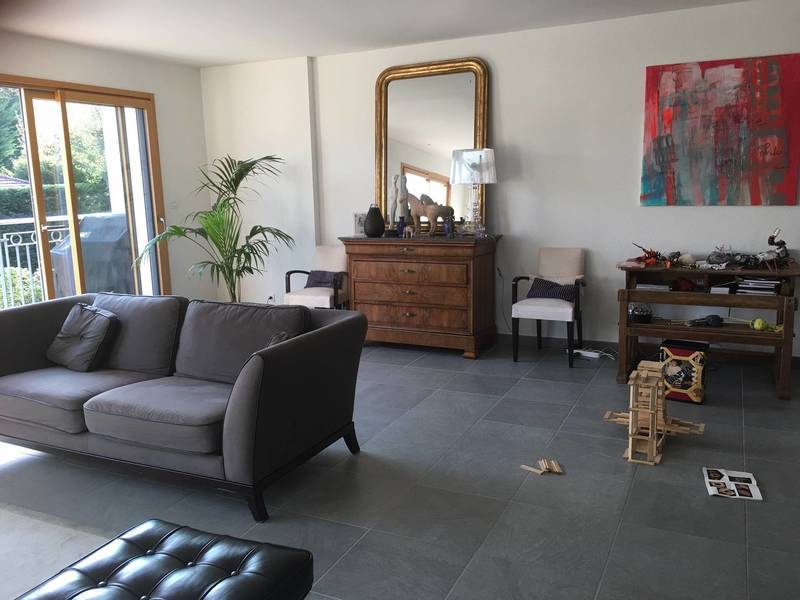 Location appartement 5 pièces à Divonne-les-Bains 01220 - 3 200 €