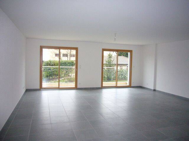 Location appartement 5 pièces à Divonne-les-Bains 01220 - 3 200 €