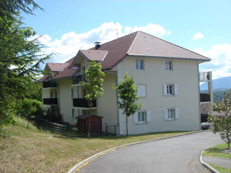 Location appartement 2 pièces à Challex 01630 - 1 250 €