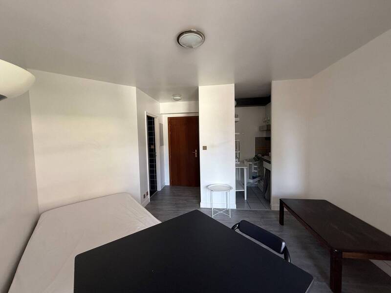 Location appartement 1 pièce à Divonne-les-Bains 01220 - 850 €