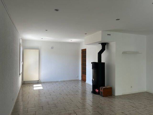 Location maison 4 pièces à Sauverny 01220 - 2 900 €