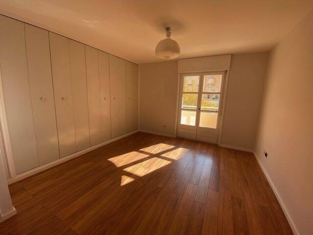 Location appartement 2 pièces à Divonne-les-Bains 01220 - 1 390 €
