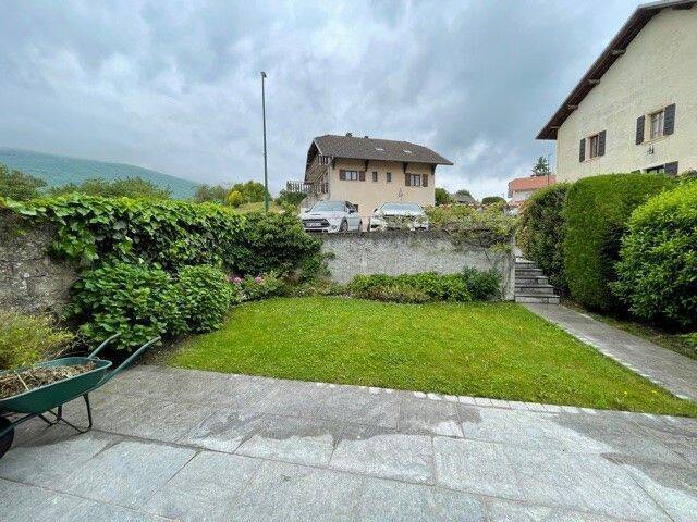 Location maison 5 pièces à Savigny 74520 - 2 280 €