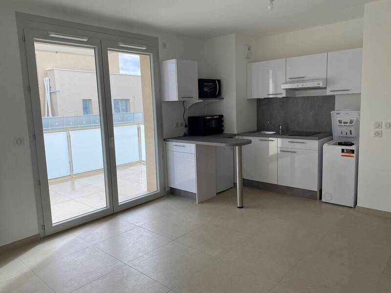 Location appartement 1 pièce à Ferney-Voltaire 01210 - 950 €