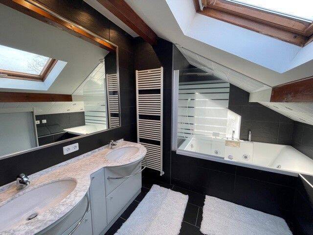 Location maison 4 pièces à Chevry 01170 - 3 400 €