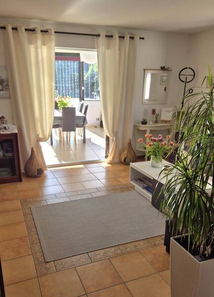 Location maison 4 pièces à Chevry 01170 - 2 650 €