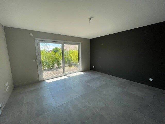 Location appartement 2 pièces à Ségny 01170 - 1 190 €