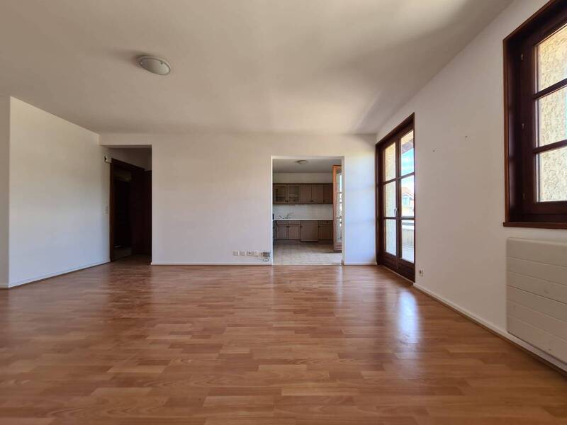 Rent apartment 2 rooms in Ferney-Voltaire 01210 - 1 350 €