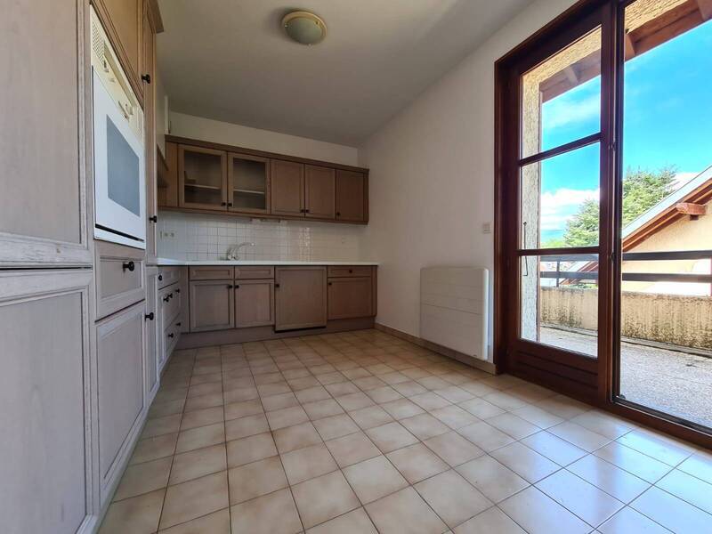 Rent apartment 2 rooms in Ferney-Voltaire 01210 - 1 350 €