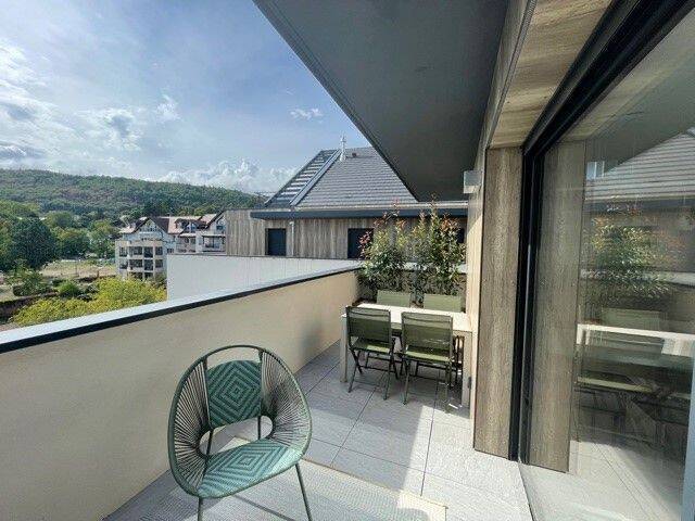 Rent apartment 2 rooms in Divonne-les-Bains 01220 - 1 570 €