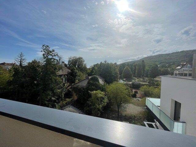 Rent apartment 2 rooms in Divonne-les-Bains 01220 - 1 570 €