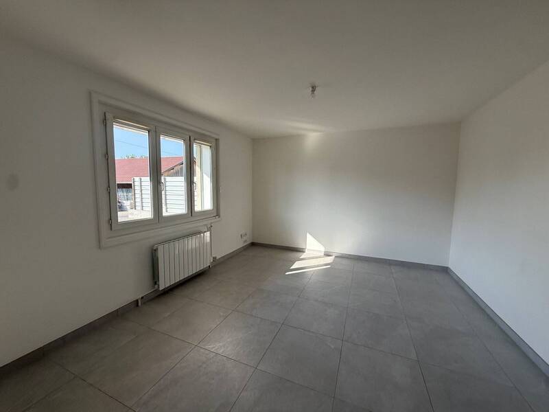 Location appartement 3 pièces à Cessy 01170 - 1 490 €