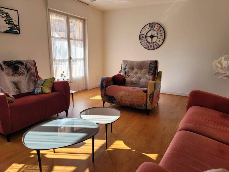 Location appartement 4 pièces à Divonne-les-Bains 01220 - 2 380 €