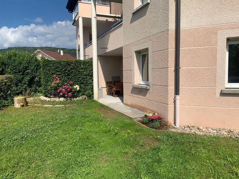Location appartement 1 pièce à Divonne-les-Bains 01220 - 1 350 €