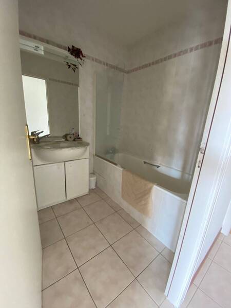 Location appartement 4 pièces à Divonne-les-Bains 01220 - 2 480 €