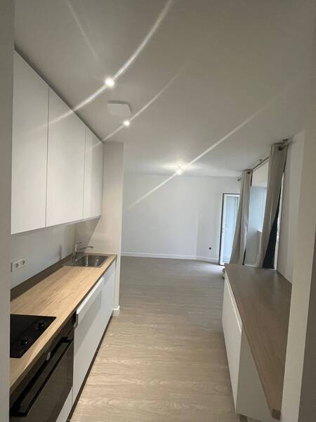 Location appartement 1 pièce à Divonne-les-Bains 01220 - 950 €