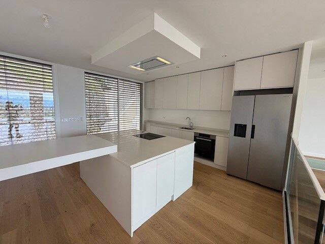 Rent apartment 5 rooms in Divonne-les-Bains 01220 - 3 450 €