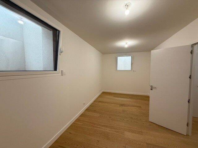 Rent apartment 5 rooms in Divonne-les-Bains 01220 - 3 450 €