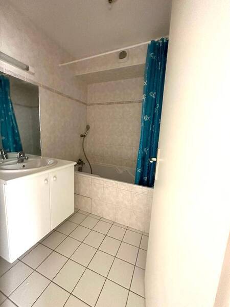 Location appartement 3 pièces à Divonne-les-Bains 01220 - 1 670 €