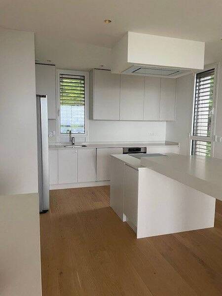 Location appartement 4 pièces à Divonne-les-Bains 01220 - 3 250 €