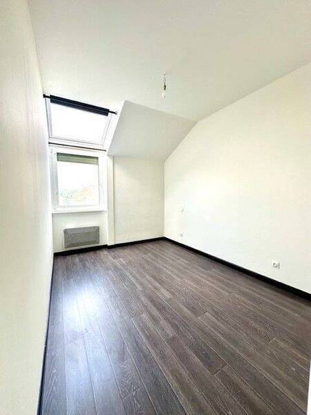 Rent apartment 3 rooms in Versonnex 01210 - 1 700 €