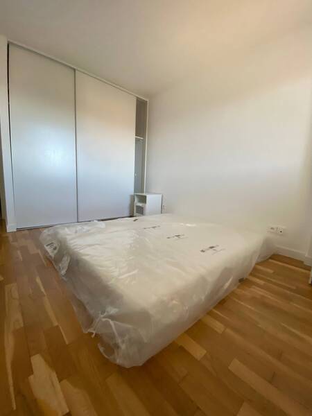Location appartement 2 pièces à Divonne-les-Bains 01220 - 1 490 €