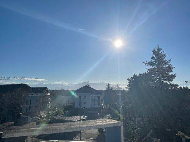 Location appartement 2 pièces à Divonne-les-Bains 01220 - 1 490 €